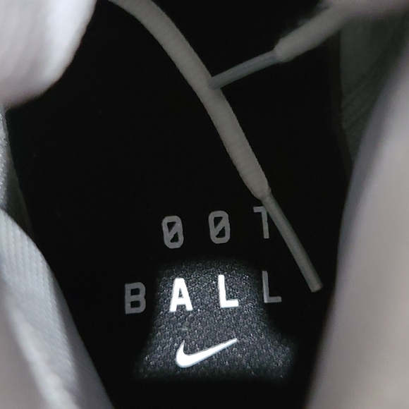 Sz 21 Nike Force Savage Pro 2 Football Cleats NWOT BV5448-101 - Picture 10 of 10